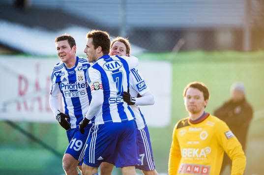 Jubel i Göteborg, Hannes Stiller och Tobias Hysén kramar