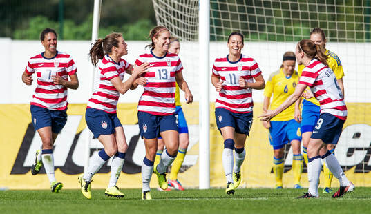 Alex Morgan, USA, jublar
