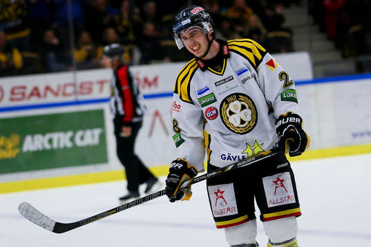 Elias Lindholm deppar
