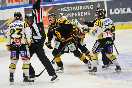 Skellefteås John Klingberg i bråk med Brynäs Robin