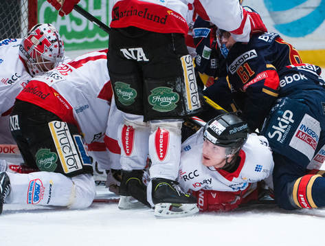 Oroligheter framför Örebros mål. Bobo Pettersson,