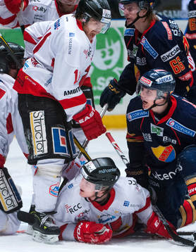 Oroligheter framför Örebros mål. Bobo Pettersson,
