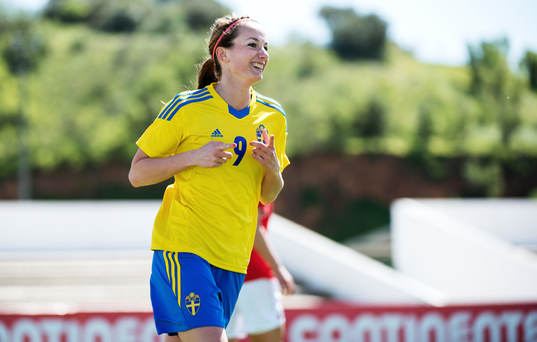 Kosovare Asllani, Sverige, jublar