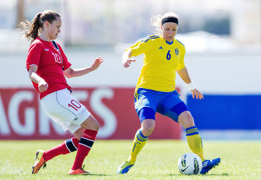Sara Thunebro, Sverige