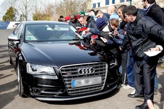 DAVID BECKHAM quitte le camp des loges - 15.03.2013 -