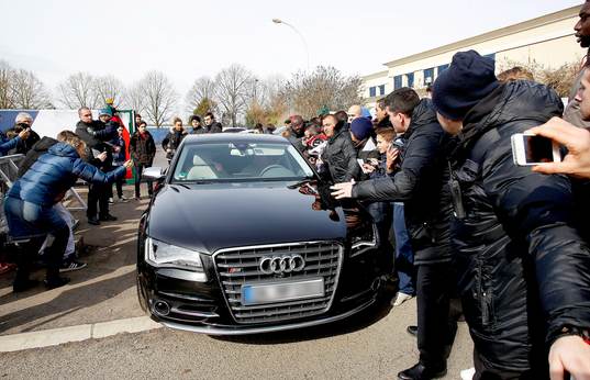 DAVID BECKHAM quitte le camp des loges - 15.03.2013 -