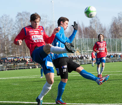 Örgryte rensar framför Marcus Antonsson, Halmstad