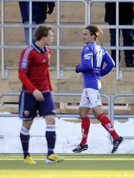 Åtvidabergs nr 11  Viktor Prodell  jublar