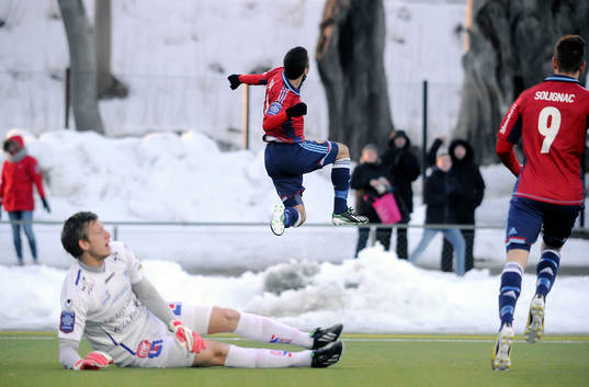 Djurgårdens nr 19 Nahir Oyal jublar