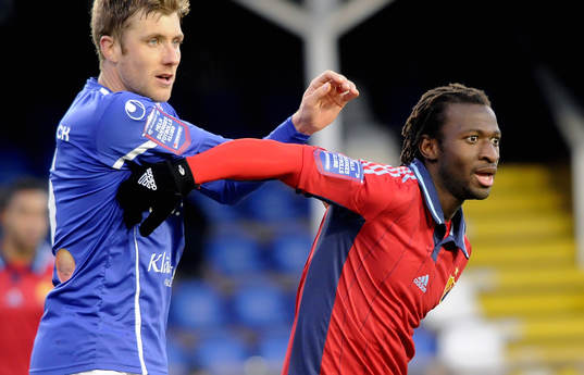 Djurgårdens nr 11 Amadou Jawo gjorde debut till höger.