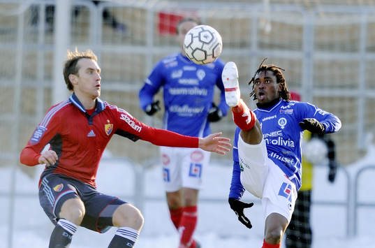 Djurgårdens nr 8 Andreas Johansson och Åtvidabergs nr 21