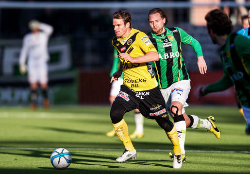 Henning Hauger, Elfsborg, jagas av Richard Spong, Gais