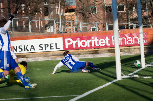 Hannes Stiller, IFK Göteborg, missar en målchans i slutet