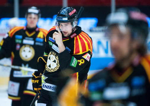 Dennis Persson och Brynäs-spelarna deppar