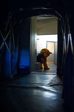 Brynäs maskot väntar på att få göra introt för laget