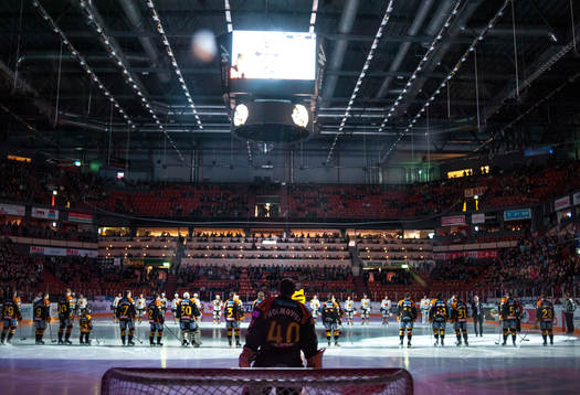 Nationalsången i Läkerol Arena