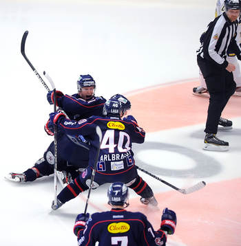 5-4 målet av nr 11	 Simon Hjalmarsson