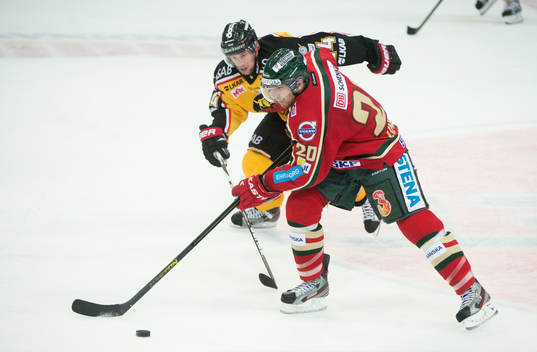 Joel Lundqvist, Frölunda. Cam Abbott, Luleå