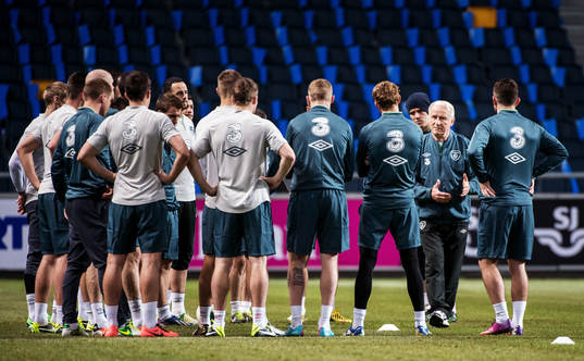 Giovanni Trapattoni, förbundskapten, Irland, pratar med