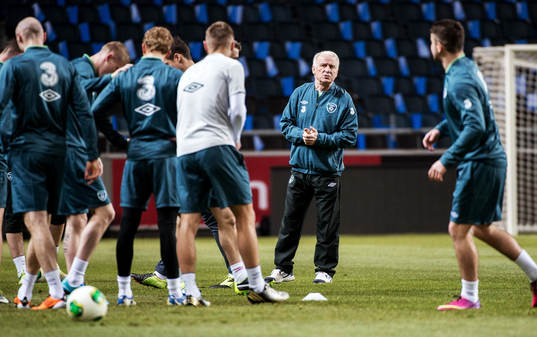 Giovanni Trapattoni, förbundskapten, Irland, pratar med
