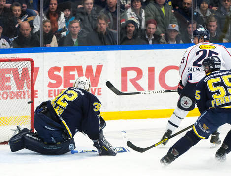 Johannes Salmonsson, Linköping, gör 0-2 bakom Gustaf