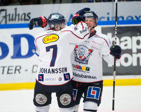 Patrik Zackrisson gör 0-4 för Linköping på passning av