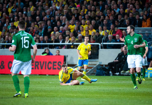 Zlatan Ibrahimovic, Sverige, grinar lite