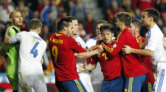 Sergio Busquets / Juan Mata / Sergio Ramos - 22.03.2013 -