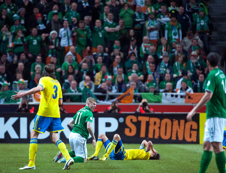 Mikael Lustig, Sverige grinar