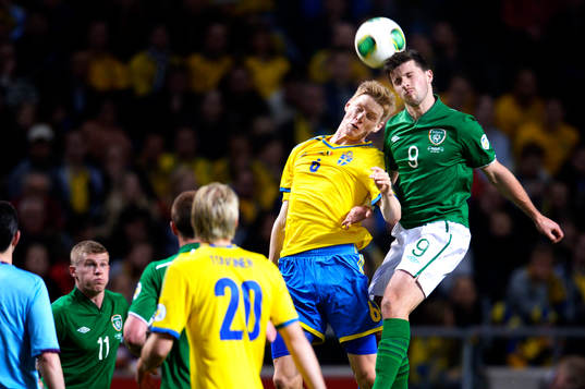 Rasmus Elm, Sverige i nickduell med Shane Long, Irland