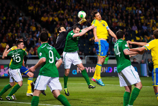 Zlatan Ibrahimovic, Sverige, nickar bollen mot mål