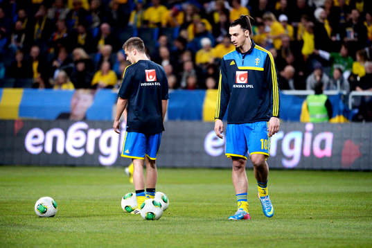 Zlatan Ibrahimovic värmer upp