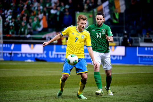Sebastian Larsson, Sverige och Marc Wilson, Irland