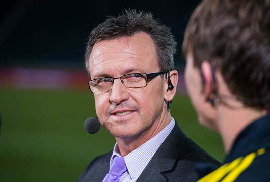 Patrick Walker, tränare Assyriska i Kanal 5 studio