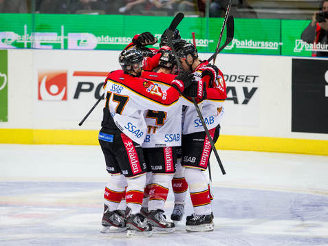 Luleå tar ledningen med 1-0 genom Chris Abbott