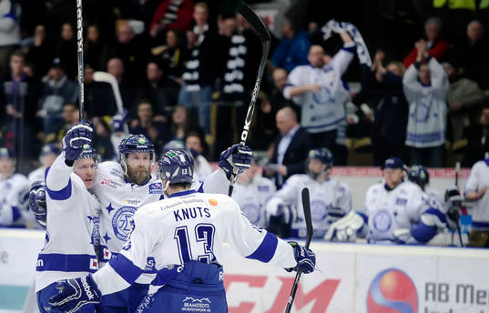 jubel 1-1 målet av Leksands nr 7 Johan Svedberg
