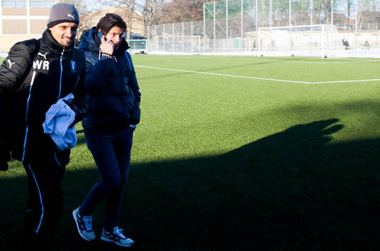 Miiko Albornoz, Malmö FF, lämnar planen