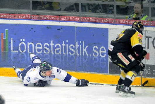 Leksands nr 16 Filip Forsberg ramlade