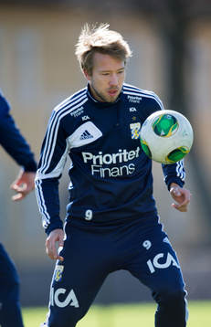Adam Johansson gör sin första träning med IFK Göteborg