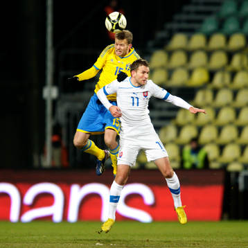 Mikael Antonsson, Sverige, i nickduell med Marek Bako