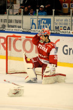 Timrå IKs målvakt Daniel Bellissimo deppar på Leksand IF