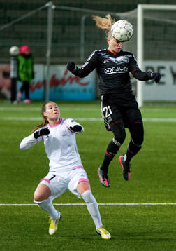 Lara Dickenmann, Lyon och Ramona Bachmann, Malmö
