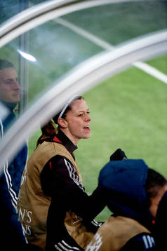Lotta Schelin, Lyon jublar åt 3-0. Jubel
