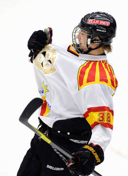 Oskar Lindblom bröstar upp sig