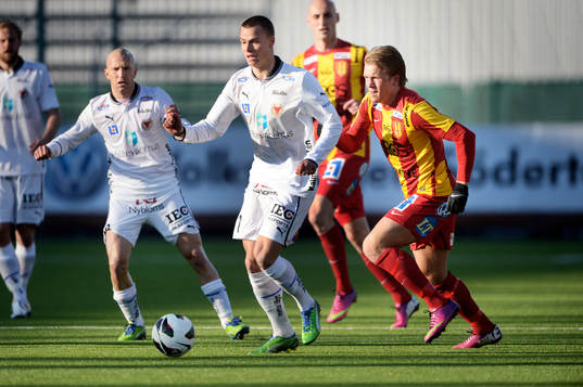 Melker Hallberg, Kalmar jagas av Anders Båth, Syrianska