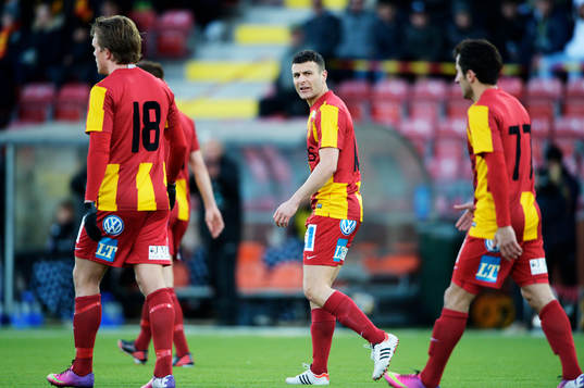 Sharbel Touma, Syrianska skäller ut sina lagkamrater