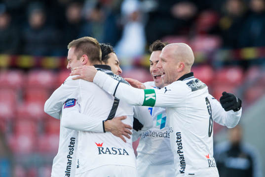 Mats Solheim, Kalmar kramas om av sin lagkamrater