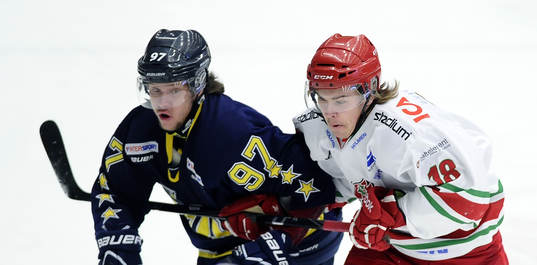 Modos nr 18 Kristoffer Backman och HV71 nr 97 Kristoffer