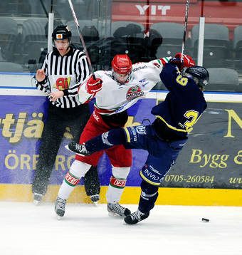 Modos nr 31 Gustav Possler och HV71 nr 39 Filiph Engsund.