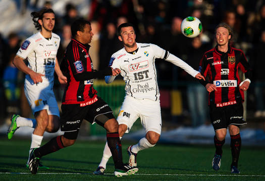 Denis Velic, Öster, jagar bollen